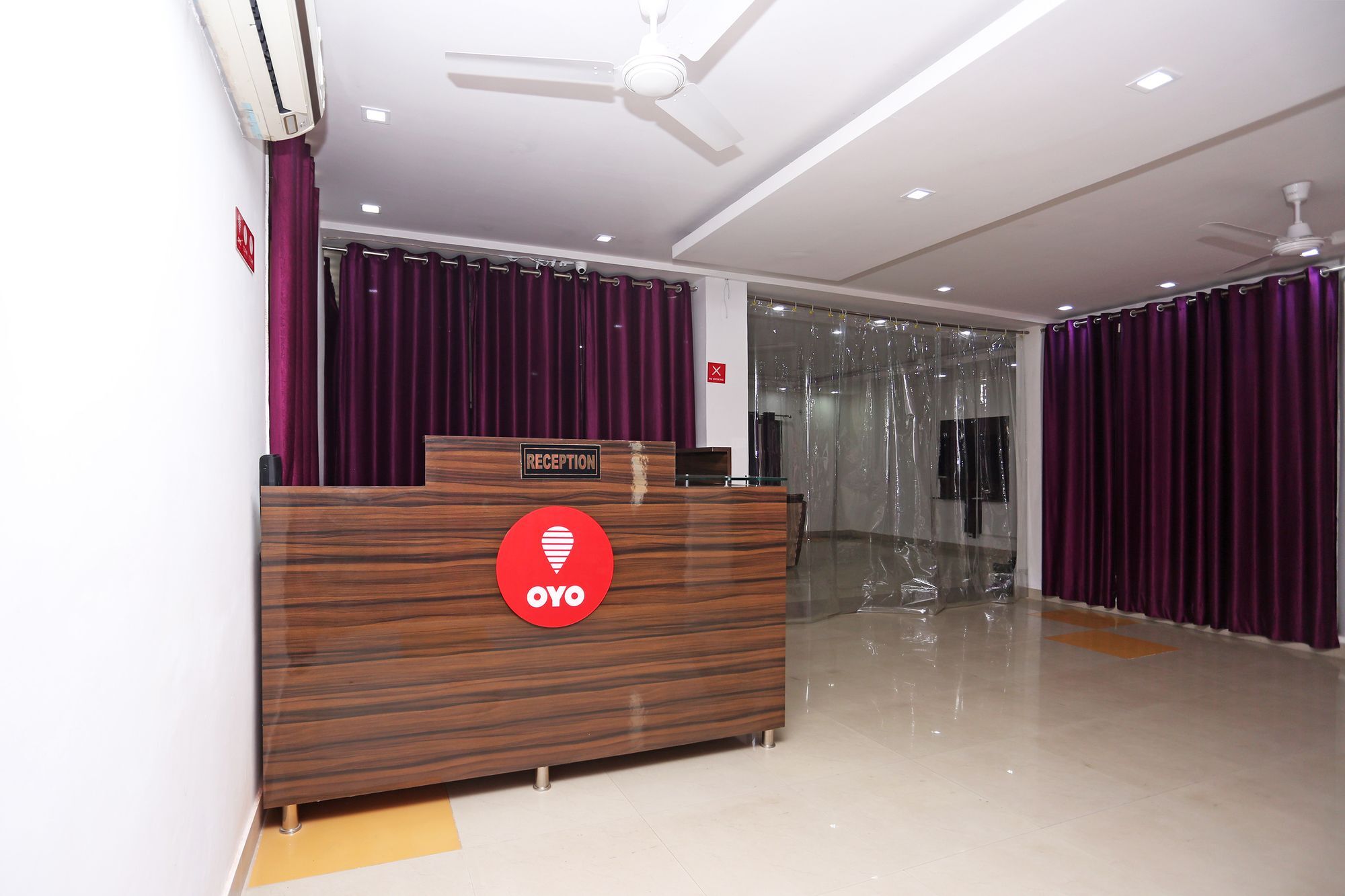 Oyo 10198 Aris Hotel
